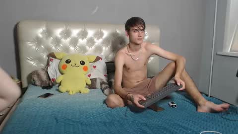 Angela and Dan online show from September 19, 2025, 11:11 am