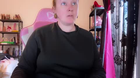 kissica online show from February 8, 2026, 2:42 pm