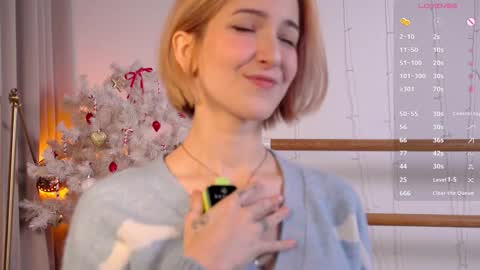 Kate  online show from December 13, 2024, 1:55 pm