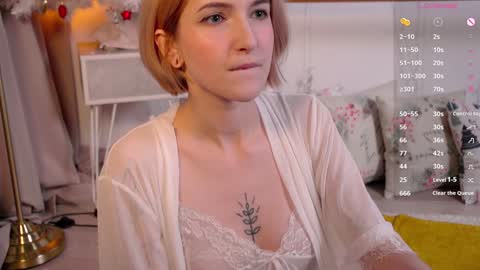 Kate  online show from December 13, 2024, 8:04 pm