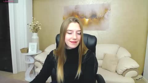 kissme_now online show from November 7, 2025, 2:17 pm