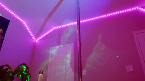 Snapshot of kissmerosy chatting on November 5, 2025, 11:27 pm Rose online show from November 5, 2025, 11:27 pm