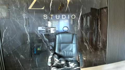 Snapshot of kissmymissy_ chatting on July 21, 2026, 2:41 pm KissMyMissy online show from July 21, 2026, 2:41 pm