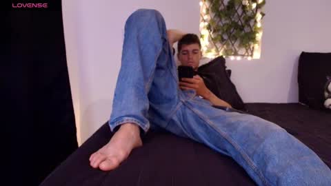 Snapshot of kisstarxxx chatting on May 13, 2026, 5:38 am Helena and Brad online show from May 13, 2026, 5:38 am