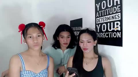 Snapshot of kissykittenx_ chatting on April 6, 2026, 5:52 am kissykittenx_ online show from April 6, 2026, 5:52 am