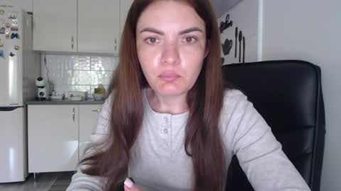 Snapshot of kitcatheaven4u chatting on June 27, 2026, 7:35 am Im Amaia Everyone Merry Christmas online show from June 27, 2026, 7:35 am