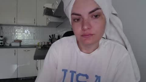 Snapshot of kitcatheaven4u chatting on July 4, 2026, 7:25 am Im Amaia Everyone Merry Christmas online show from July 4, 2026, 7:25 am