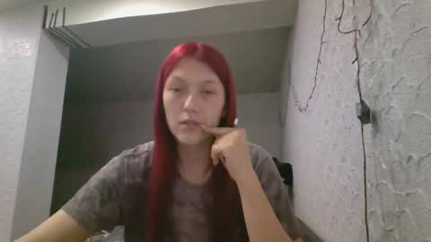 kiti_kitiss online show from March 19, 2026, 4:55 pm