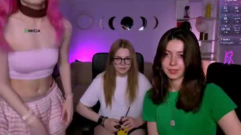 Snapshot of kitniss_dreamy chatting on June 29, 2026, 7:14 pm kitniss online show from June 29, 2026, 7:14 pm