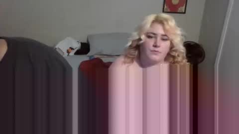 Kitten and rebellious online show from January 21, 2025, 1:11 pm