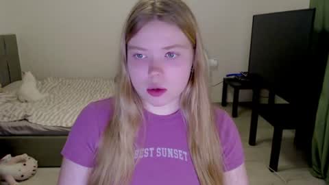 Snapshot of kitten_jenny01 chatting on July 11, 2026, 4:53 pm Jennyblonde and Emmabrunette online show from July 11, 2026, 4:53 pm