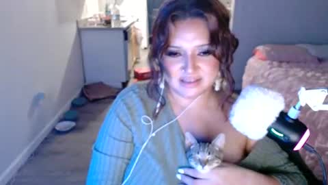 Snapshot of kittengonewild chatting on July 16, 2026, 7:36 am kittengonewild online show from July 16, 2026, 7:36 am