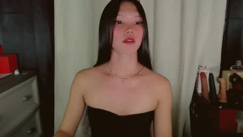 KITTY online show from April 6, 2026, 4:46 am