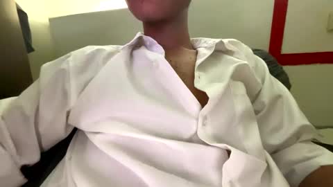 Snapshot of kitti1212 chatting on December 19, 2024, 12:01 pm kitti1212 online show from December 19, 2024, 12:01 pm