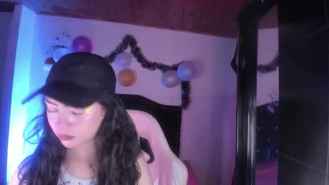 kitty__chs online show from January 12, 2026, 11:48 am