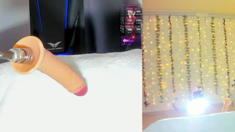 Snapshot of kitty__rosse__ chatting on April 14, 2026, 10:10 am Kitty online show from April 14, 2026, 10:10 am