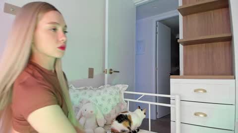 sophie online show from February 19, 2026, 7:10 pm