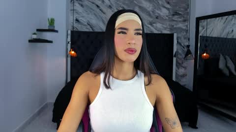 Snapshot of kitty_collins_ chatting on June 2, 2026, 11:56 am Kitty online show from June 2, 2026, 11:56 am