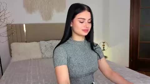 Snapshot of kitty_cut1ee_ chatting on June 10, 2026, 7:18 am kitty_cut1ee_ online show from June 10, 2026, 7:18 am