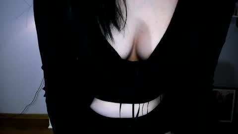 Denise online show from April 7, 2026, 10:20 pm