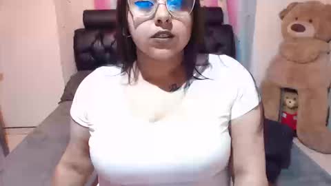 Snapshot of kitty_eyes chatting on September 22, 2025, 11:07 pm kitty online show from September 22, 2025, 11:07 pm