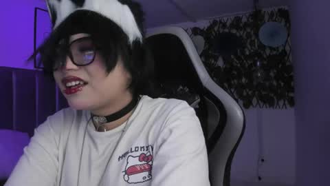 Camila online show from April 11, 2026, 1:54 am