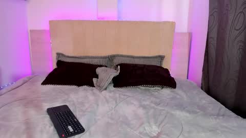 Kate online show from October 30, 2025, 10:10 pm