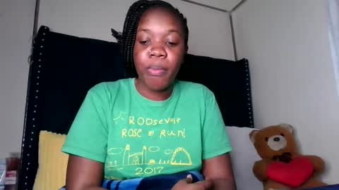 kitty_kerry online show from June 25, 2026, 2:22 am
