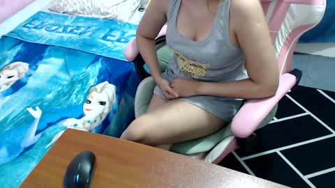Snapshot of kitty_kity chatting on January 5, 2025, 8:31 pm Kate online show from January 5, 2025, 8:31 pm