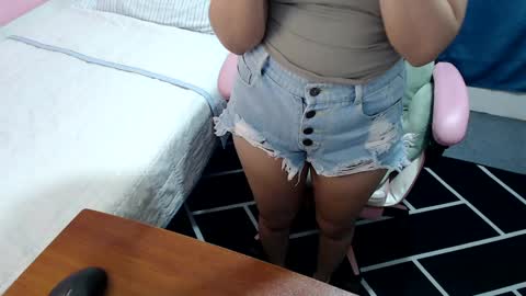 Snapshot of kitty_kity chatting on February 9, 2025, 3:53 am Kate online show from February 9, 2025, 3:53 am