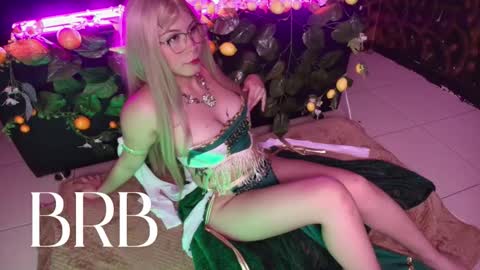 Kitty online show from December 16, 2025, 2:27 am