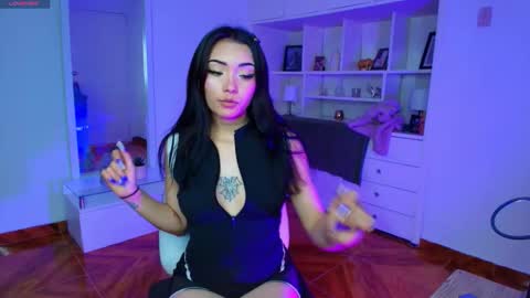 Snapshot of kitty_maru chatting on November 18, 2025, 12:42 pm Kitty online show from November 18, 2025, 12:42 pm