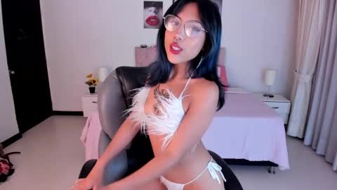 Kitty online show from March 8, 2025, 8:11 am