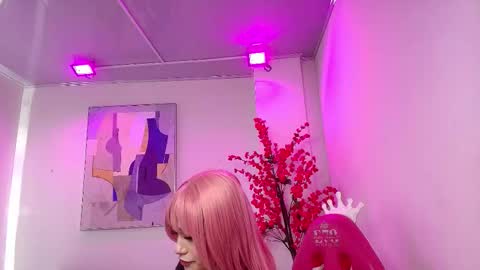 Kitty  online show from October 4, 2025, 7:34 pm