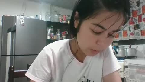 Snapshot of kitty_small69 chatting on February 21, 2026, 2:45 am kitty_small69 online show from February 21, 2026, 2:45 am