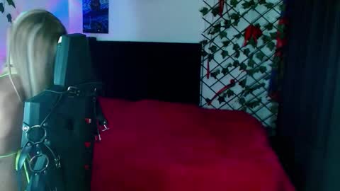 Snapshot of kitty_vaal chatting on October 31, 2025, 2:45 am kitty_vaal online show from October 31, 2025, 2:45 am