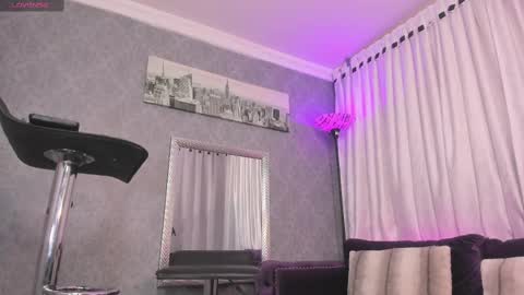 Snapshot of kitty_wichis chatting on December 12, 2024, 5:10 am Kendall Saray online show from December 12, 2024, 5:10 am