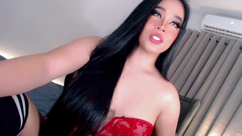 Snapshot of kittycruzxxx chatting on December 5, 2024, 4:34 pm iG Kitty Tranny online show from December 5, 2024, 4:34 pm