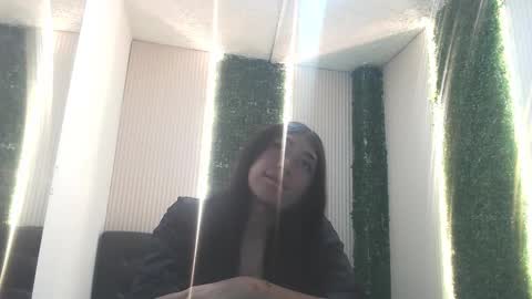 Kitty  online show from March 22, 2026, 6:33 pm