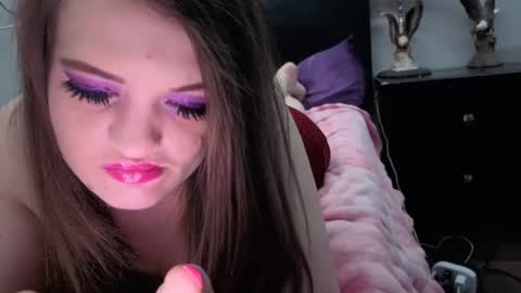 Snapshot of kittykat_1999 chatting on February 20, 2026, 6:19 am kittykat 1999 online show from February 20, 2026, 6:19 am