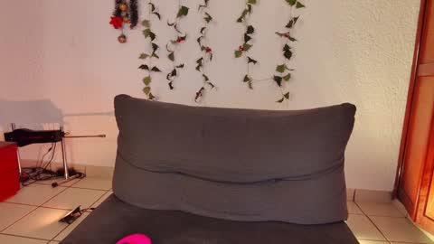 L          FOLLOW ME ON IG kittylu    online show from January 18, 2025, 1:30 am