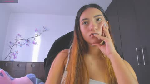 Snapshot of kittyrush_ chatting on April 29, 2026, 9:32 pm kitty online show from April 29, 2026, 9:32 pm