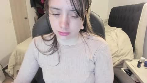 kittywantslove23 online show from April 22, 2026, 11:17 pm