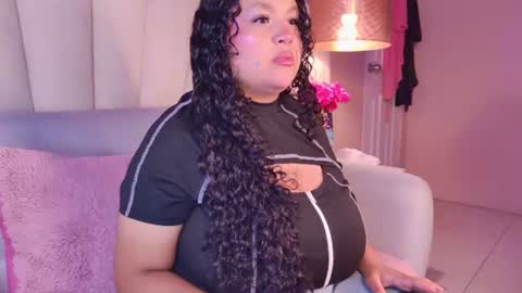 Snapshot of kity_hill chatting on June 11, 2026, 7:28 am Kitty Hill online show from June 11, 2026, 7:28 am