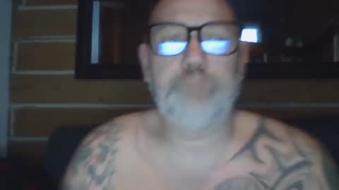 kiwiboy09 online show from April 2, 2026, 11:02 pm