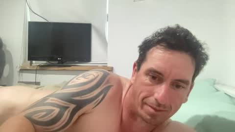 Snapshot of kiwibuzzer chatting on October 26, 2025, 8:04 pm Champ online show from October 26, 2025, 8:04 pm