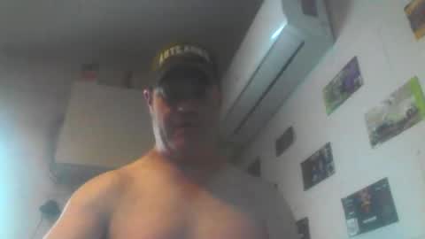 kiwiguy19773 online show from April 3, 2026, 8:40 pm