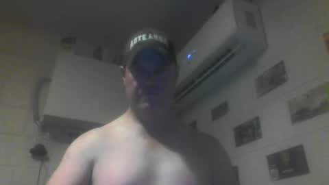 kiwiguy19773 online show from May 19, 2026, 7:47 am
