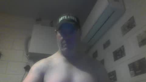 kiwiguy19773 online show from May 26, 2026, 7:37 am