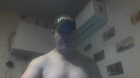 kiwiguy19773 online show from June 1, 2026, 7:10 am